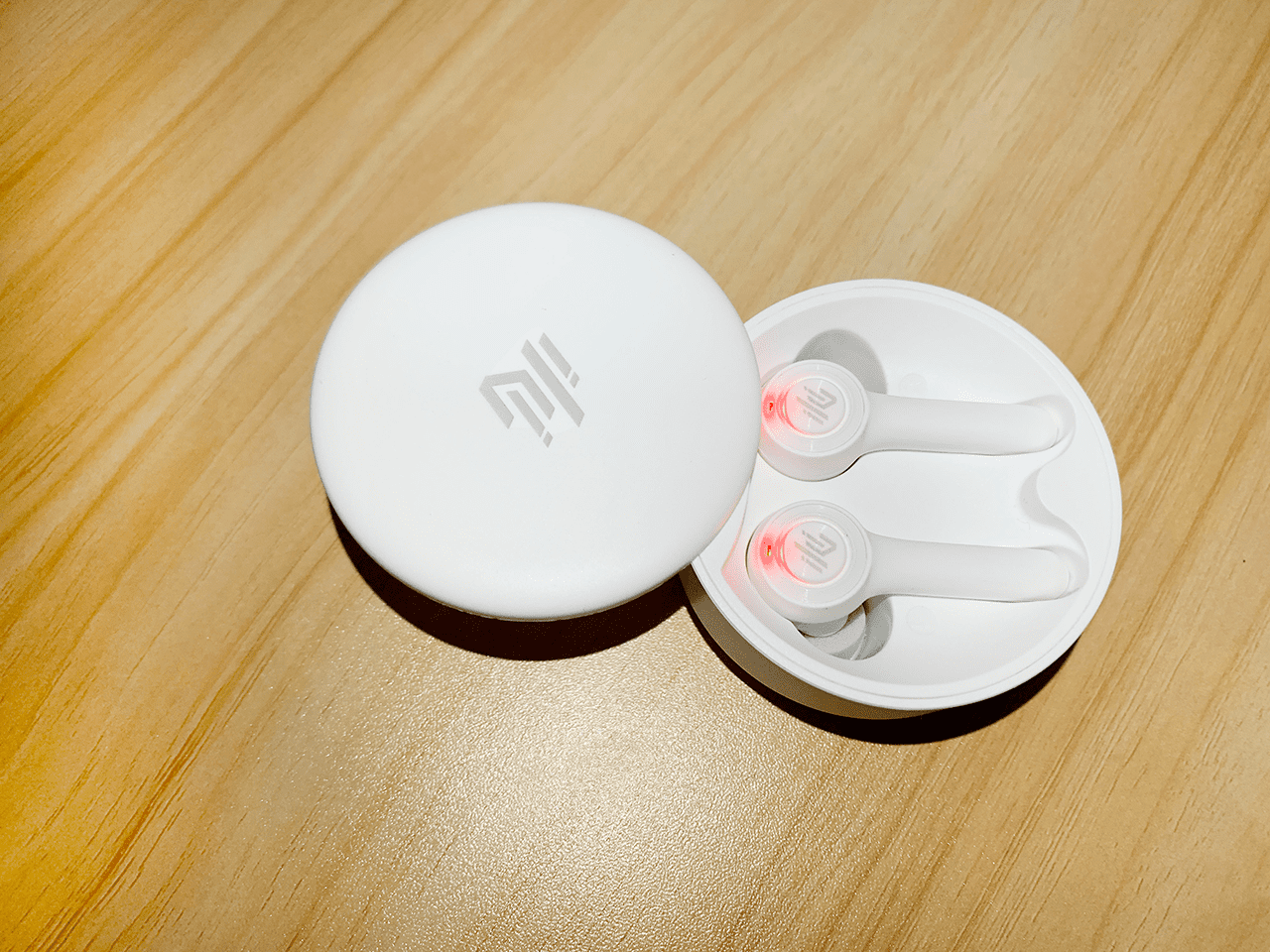 49101 Tiny Daily 充電艙耳機充電